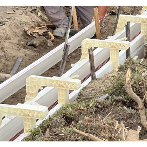 Curb & Gutter Bracket for Form Boards Elite Plastiform